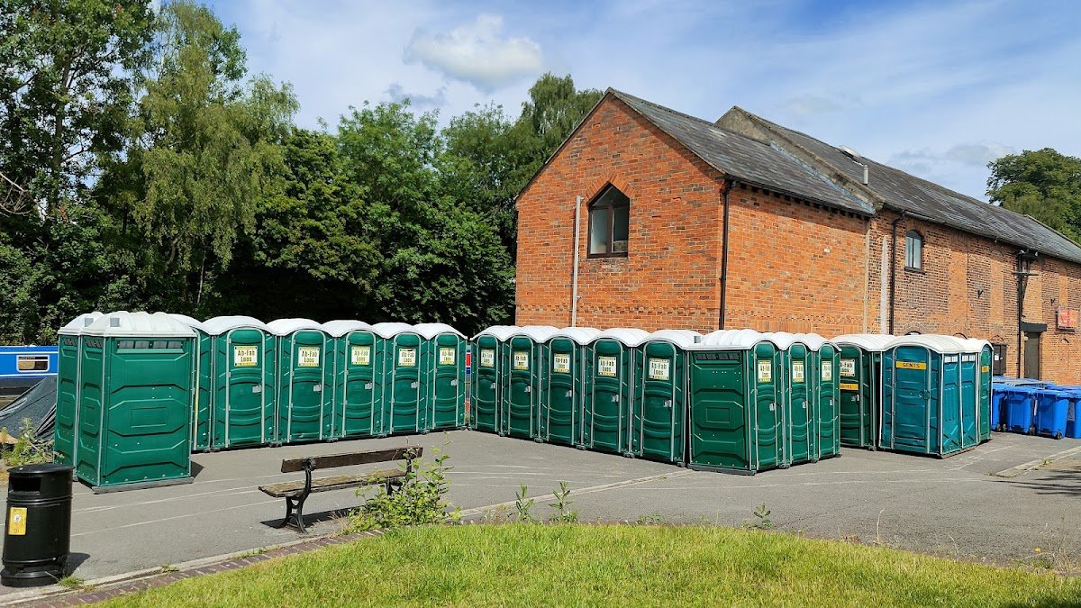 Ab-Fab Loos - Photo 2