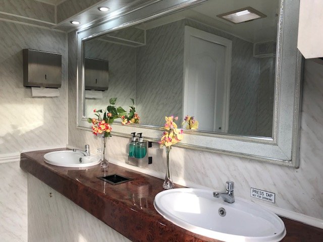 Billericay Luxury Loos - Photo 5