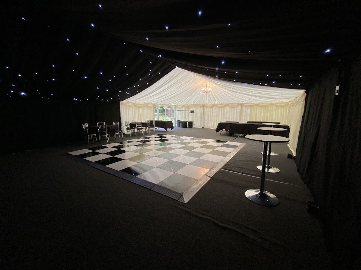 Buster Marquees - Photo 4