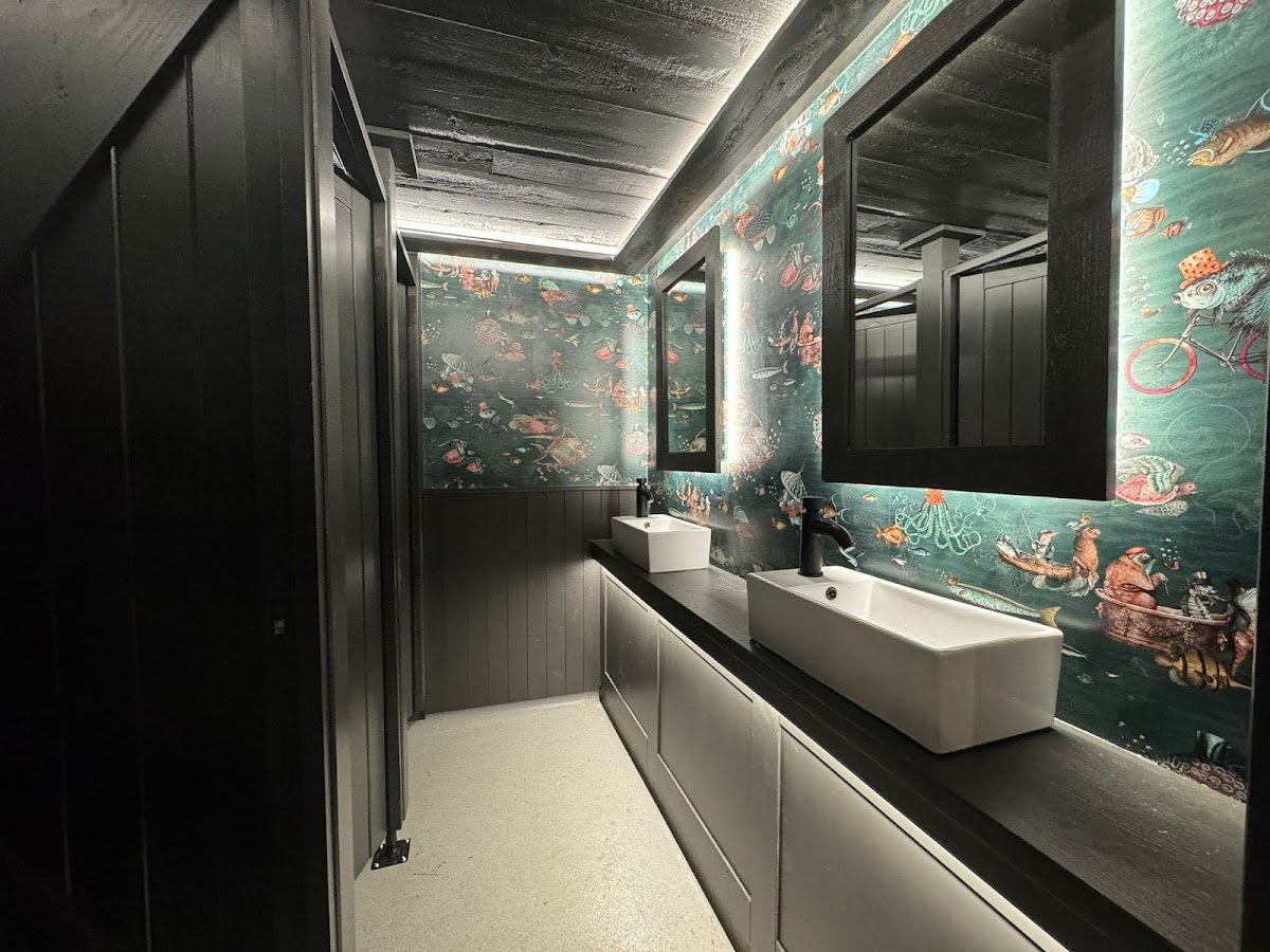 Cheshire Luxury Toilet Hire Ltd.