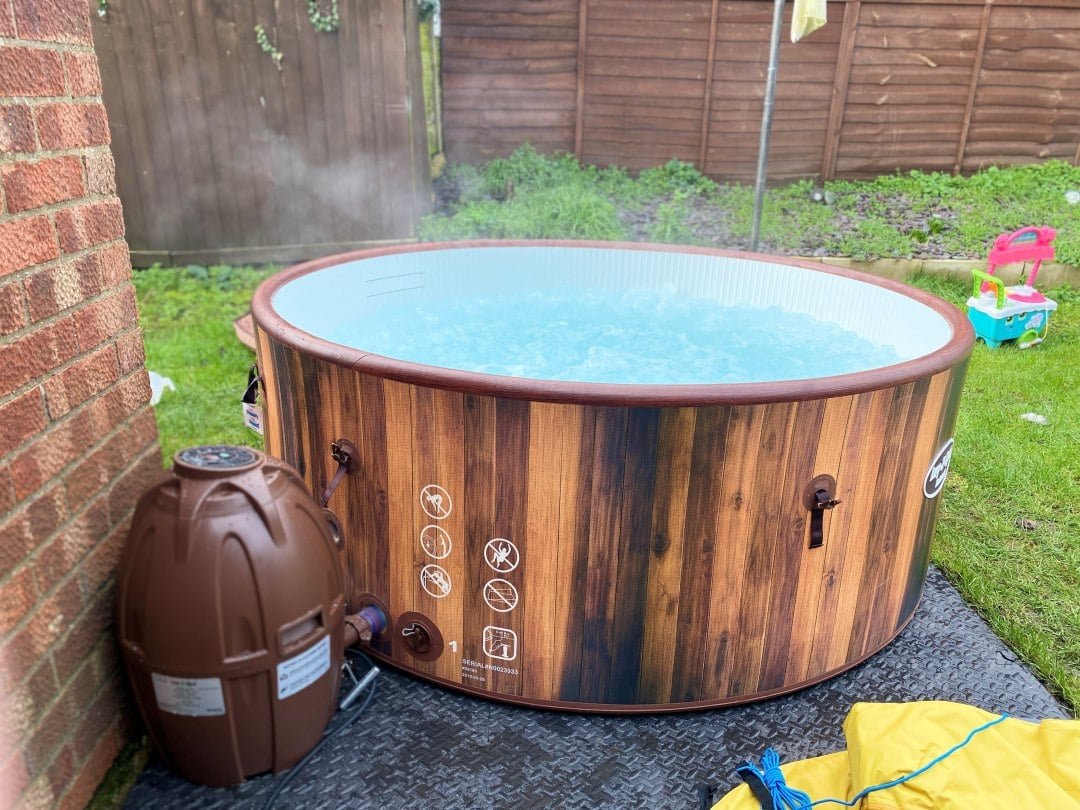 Chill & Thrill Hot Tub Hire - Photo 4