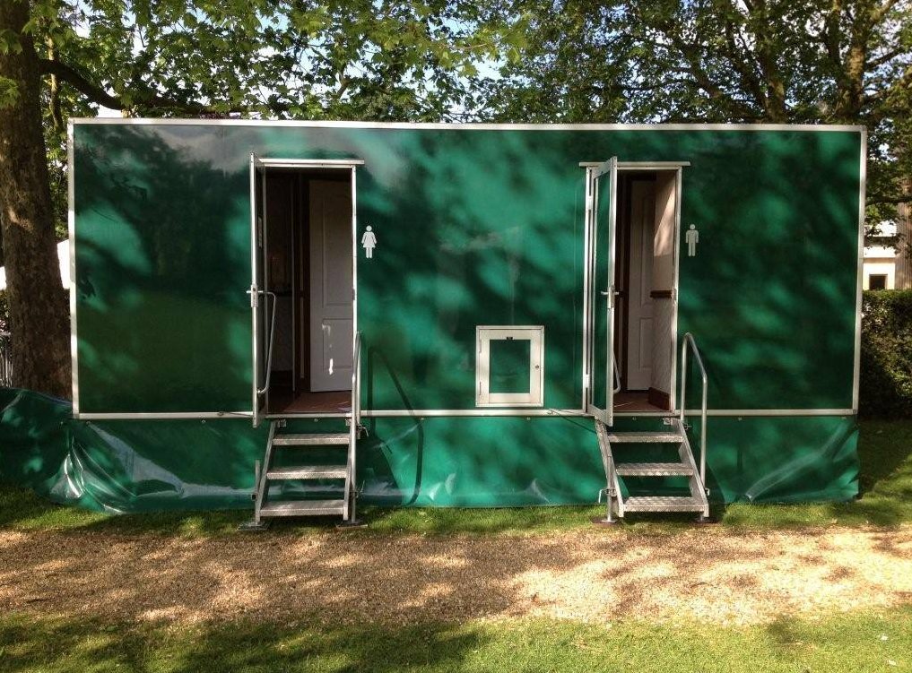 Classical Toilet Hire - Photo 2