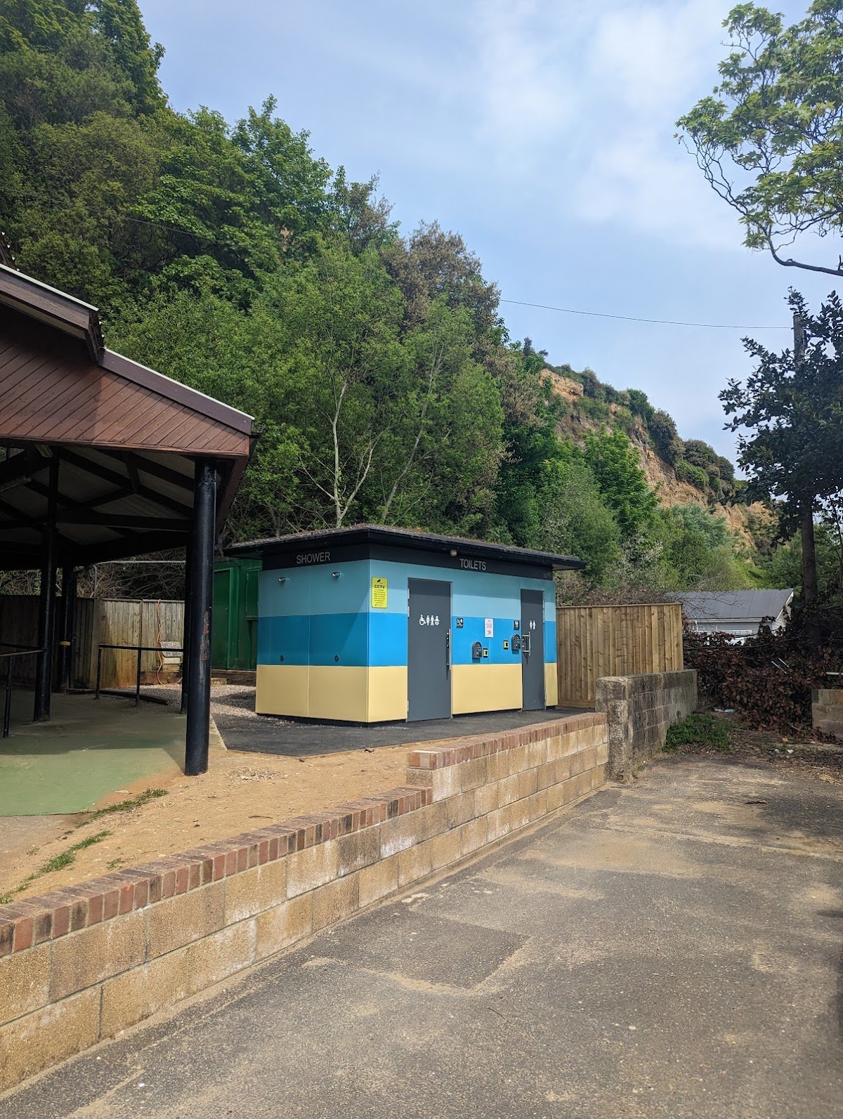 Cliff Lift Public Toilets (payment required) - Photo 3