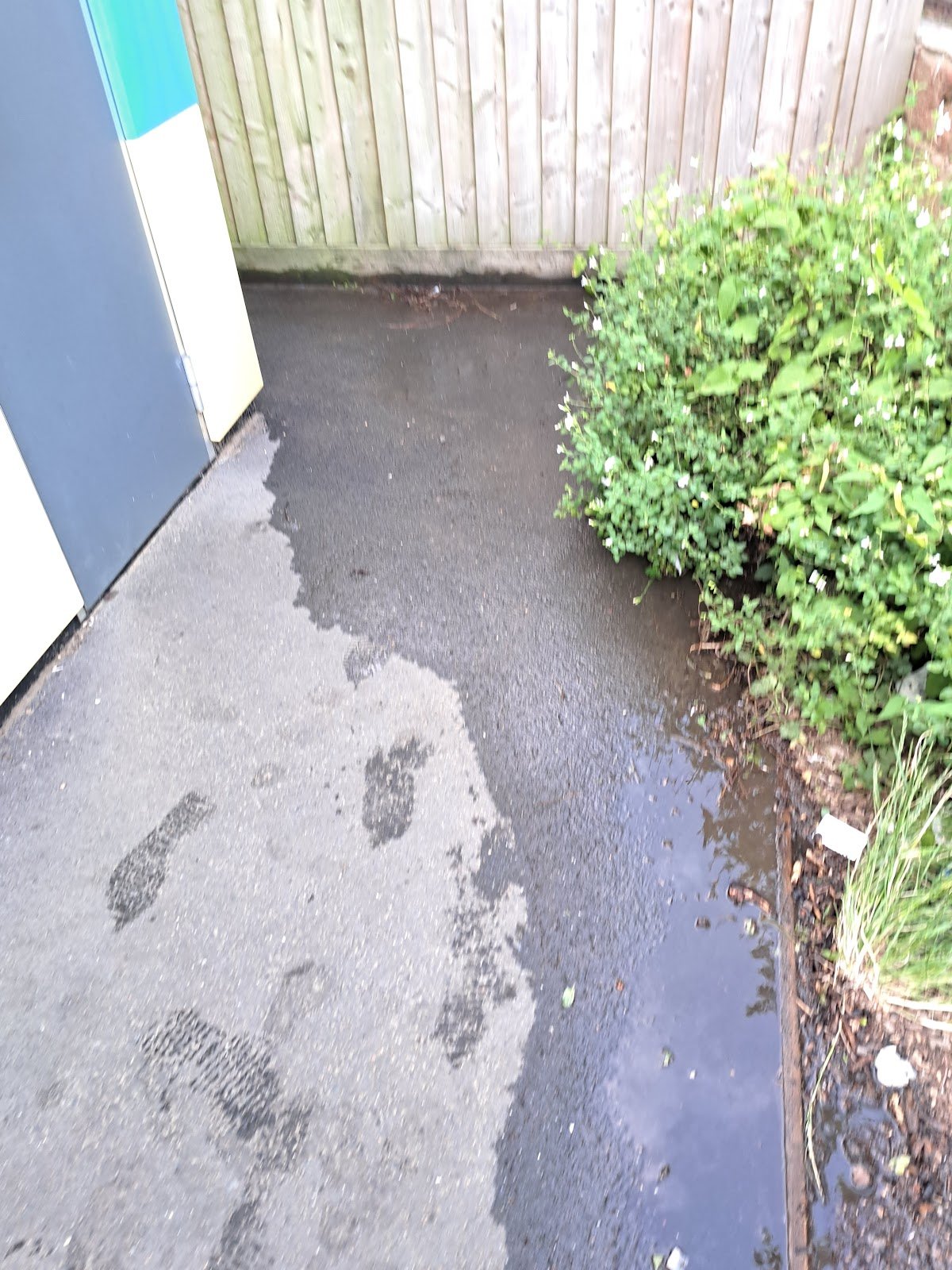 Cliff Lift Public Toilets (payment required) - Photo 5