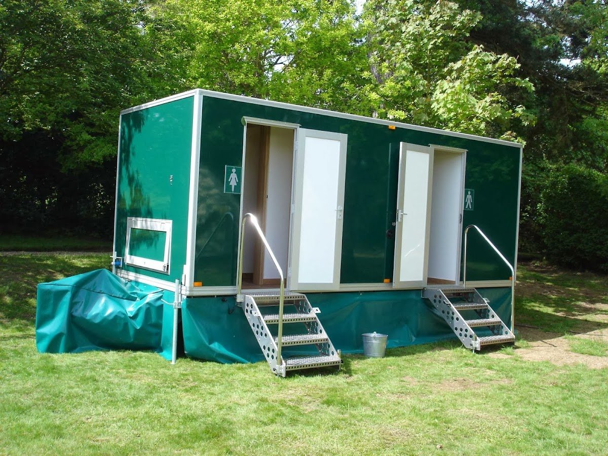 Colne Valley Luxury Mobile Toilets - Photo 3