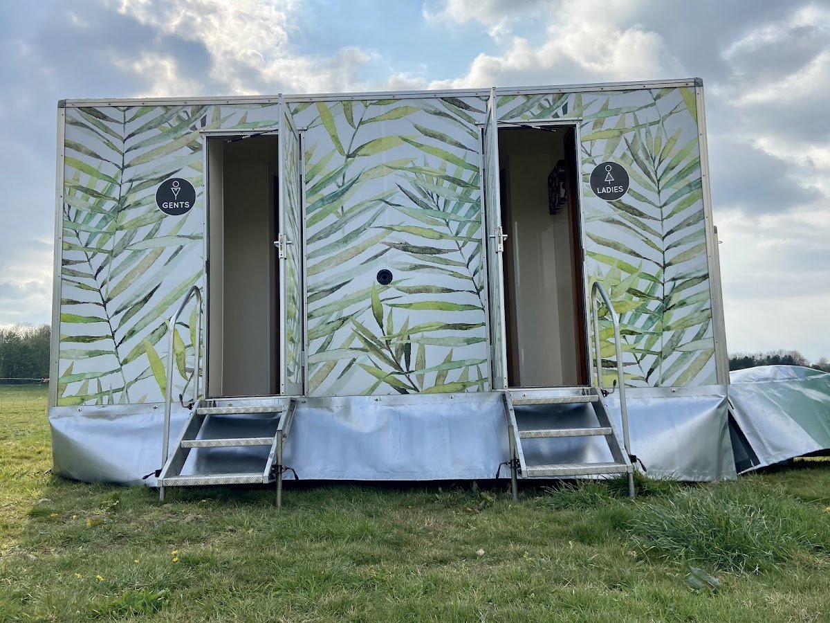 DeliverlooZ Ltd - Photo 4