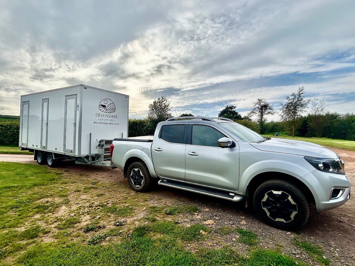 Devonshire Luxury Loos - Portable toilet hire - Photo 3