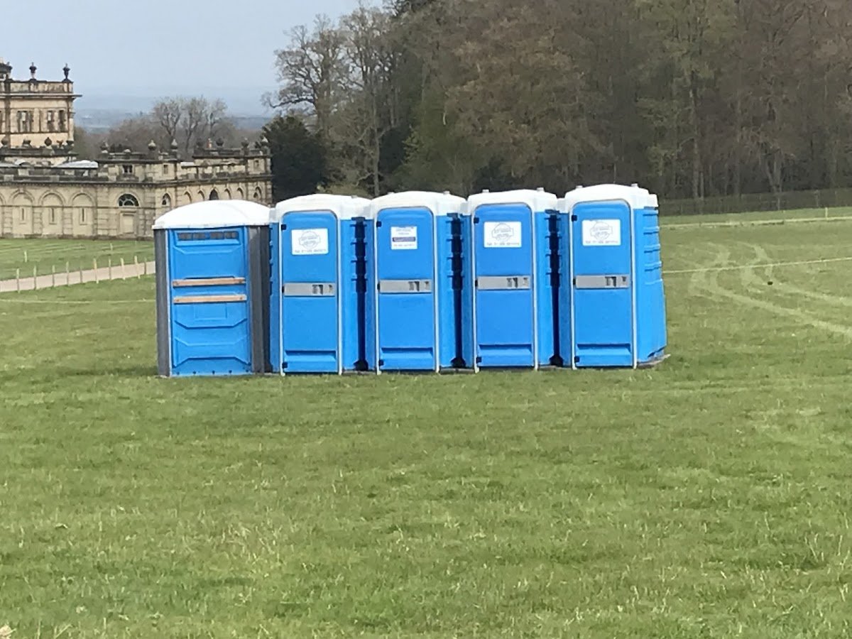 dobson loo hire - Photo 2