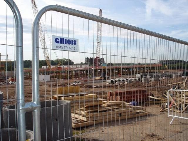 Elliott Loohire Southampton - Photo 3