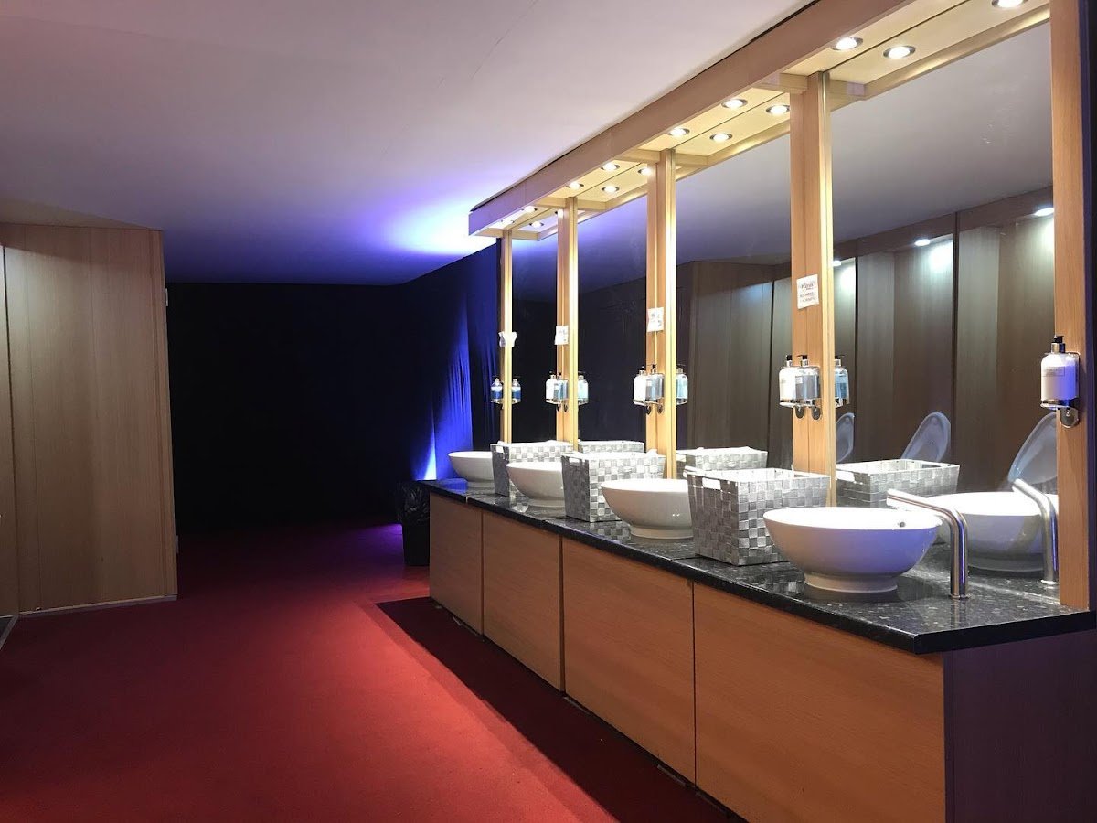 Excloosive Event Hire Ltd - Photo 2