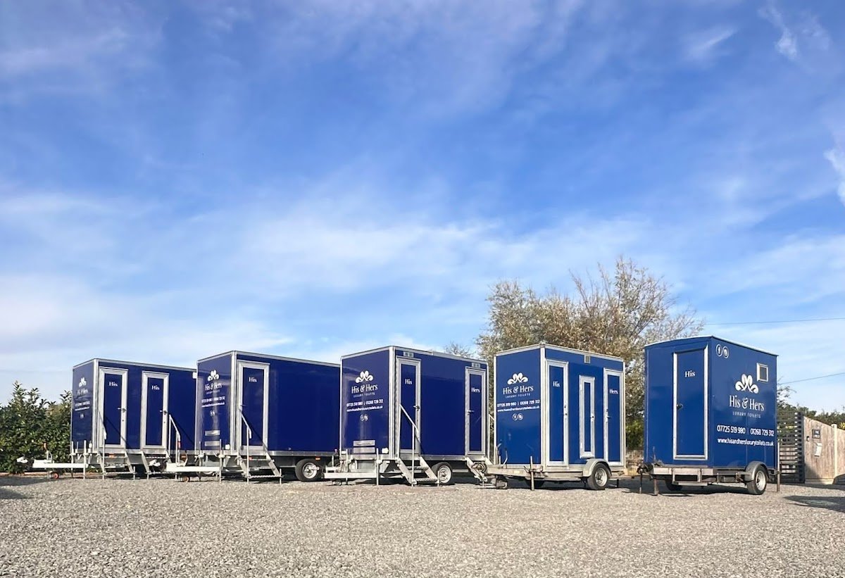 His & Hers Luxury Toilets - Photo 5