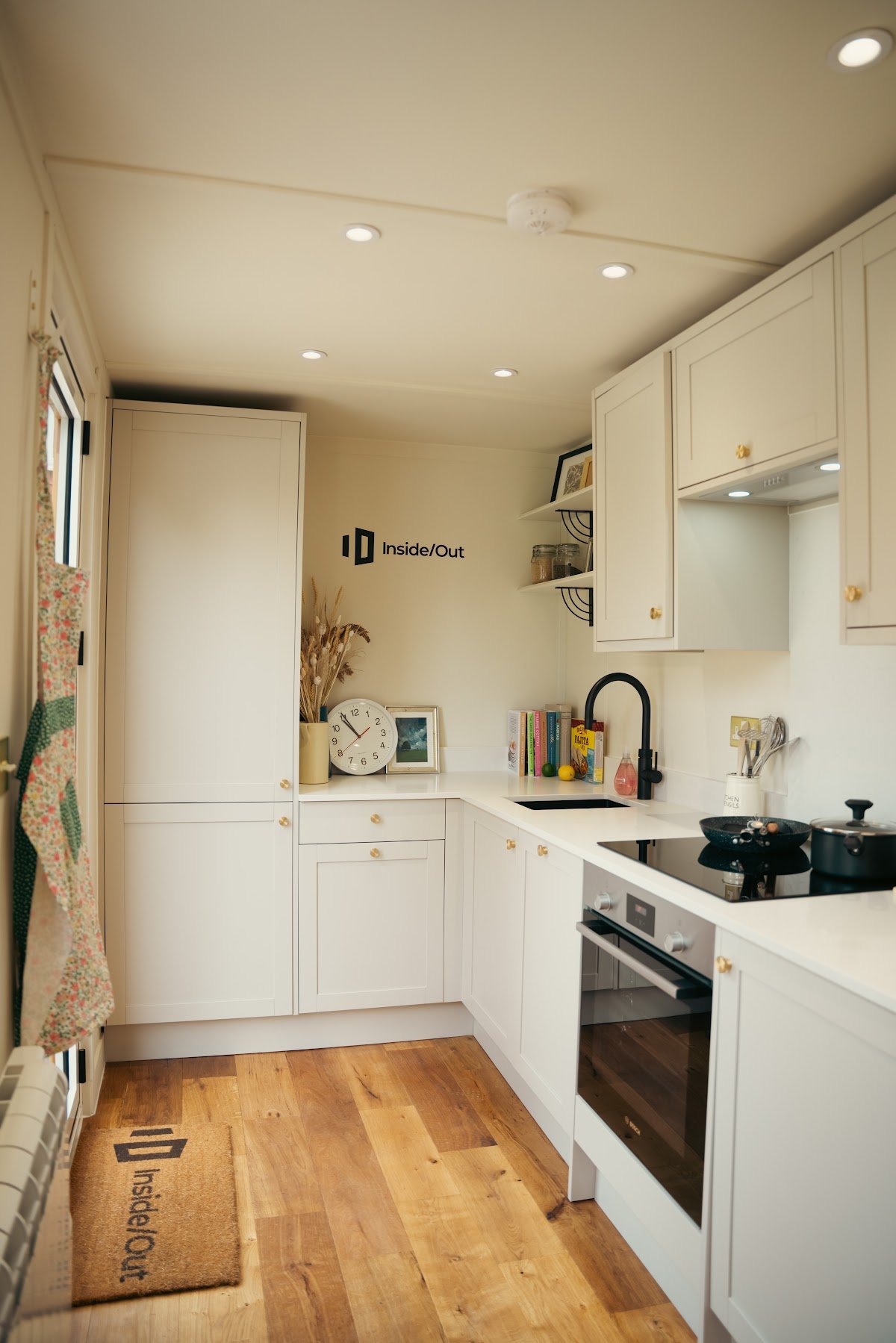 Inside Out Temporary Kitchens - Photo 2