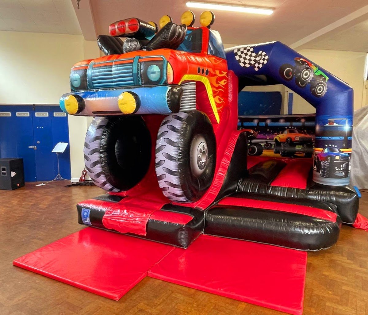 Isle of Wight Bouncy Castle Hire Ltd - Photo 4