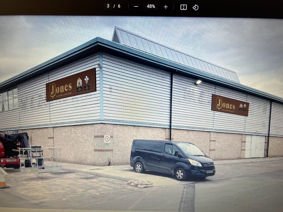 Jones Hire - Photo 5