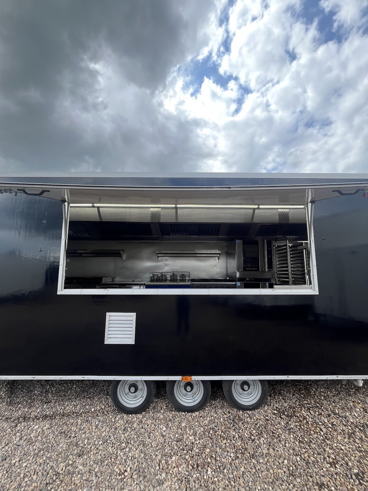 Kitchen Box Trailer Hire - Photo 3
