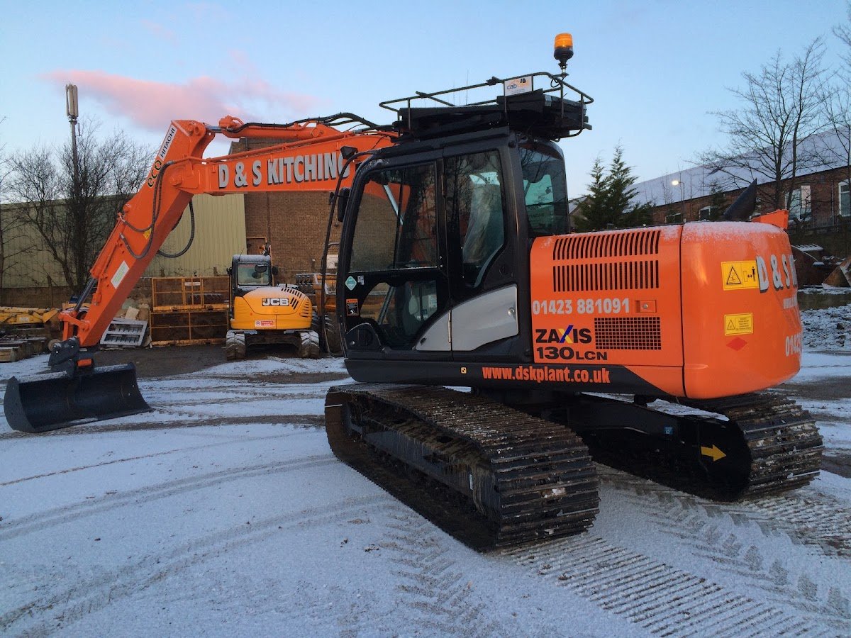 Kitching Plant Hire Ltd - Photo 3