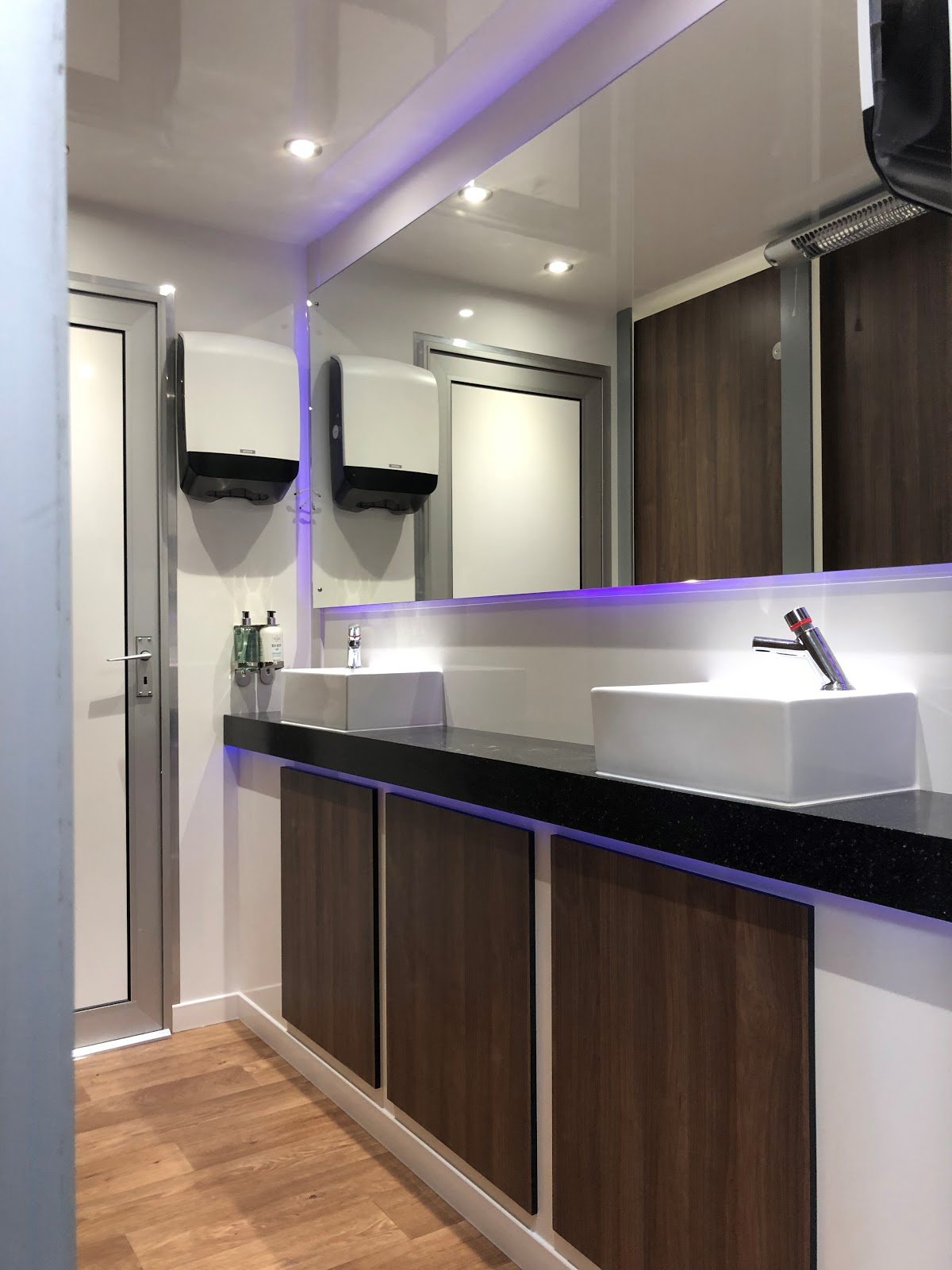 LEX Toilet Hire - Photo 3