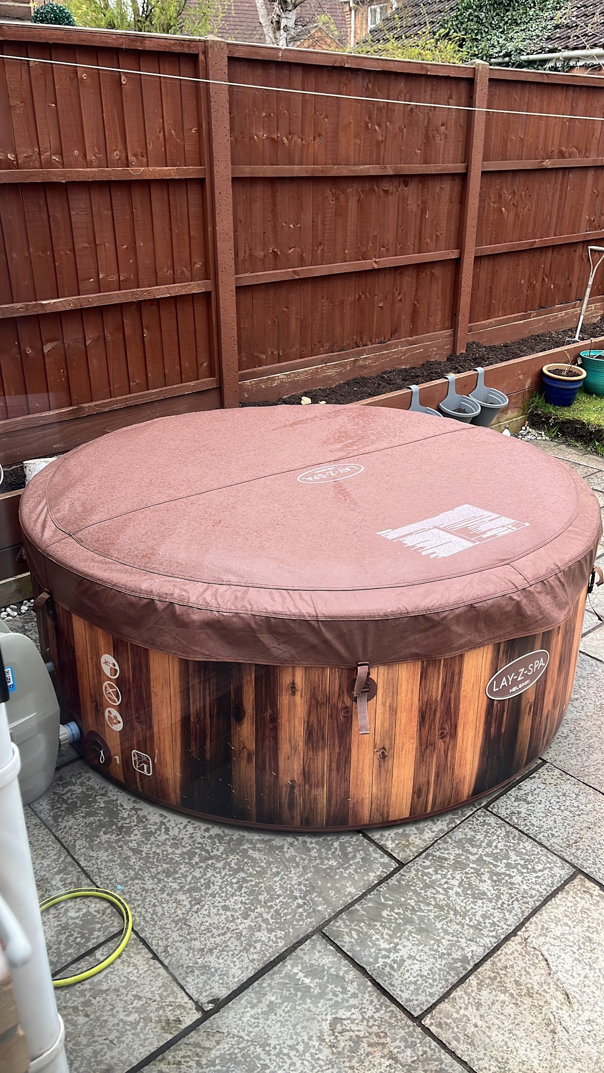 Lincoln Lay Z Spa Hire - Photo 2