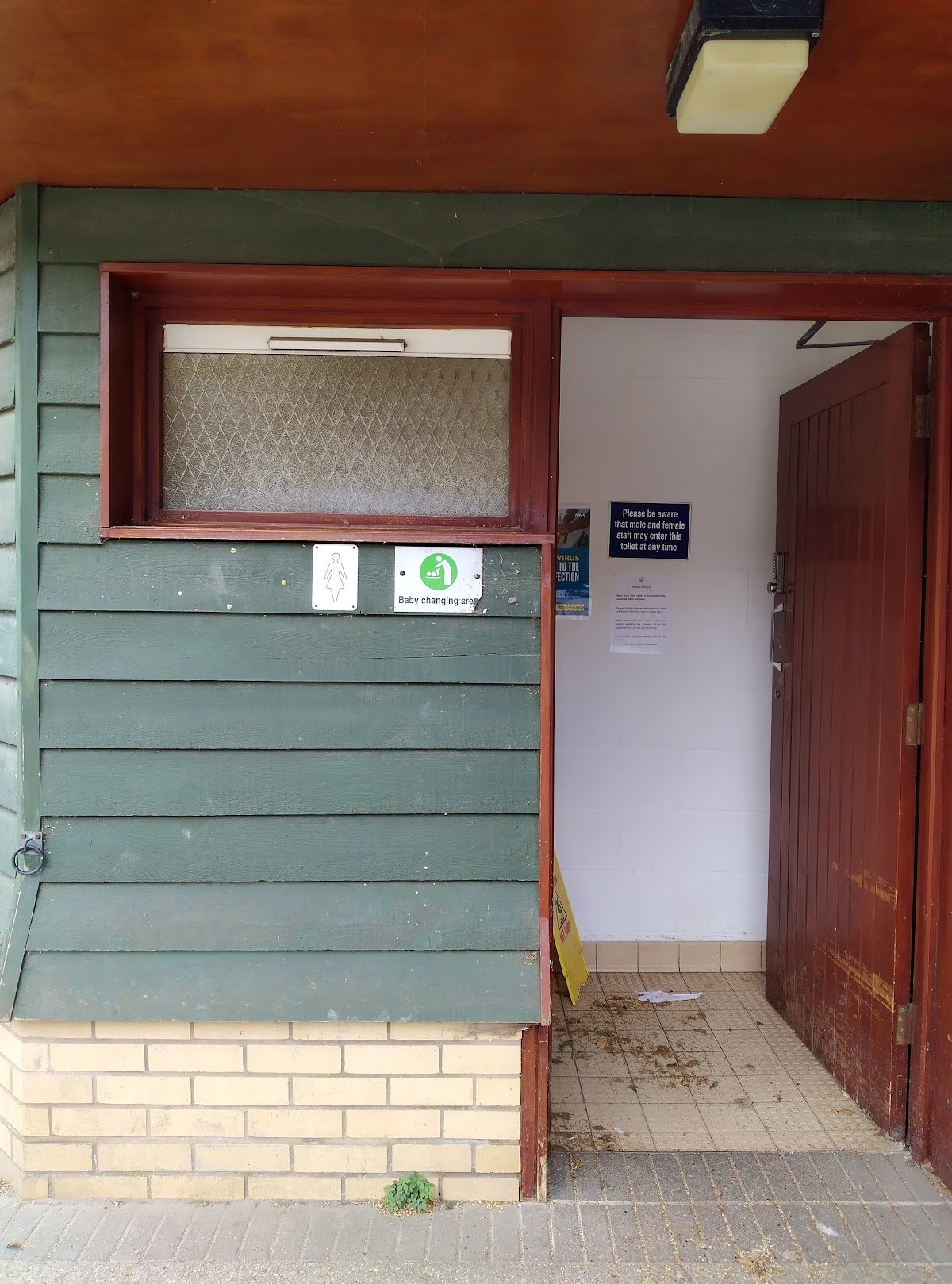 Milton Country Park - Toilets - Photo 3