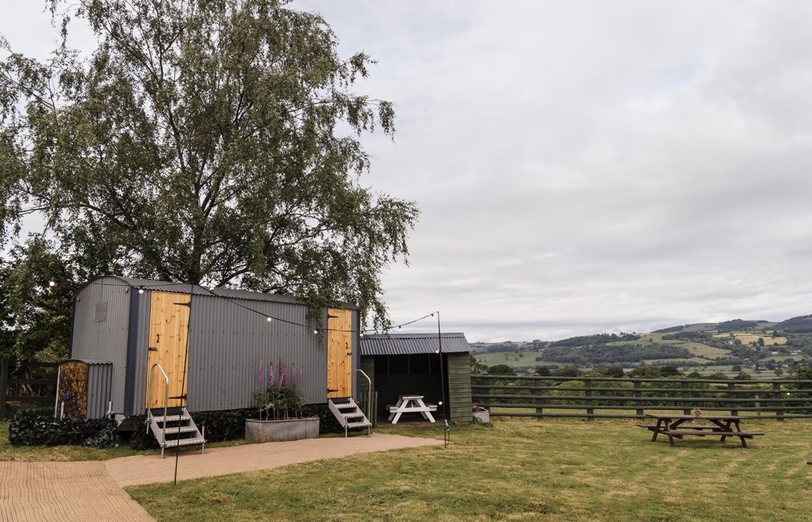 Nomadic Washrooms Ltd - Photo 3