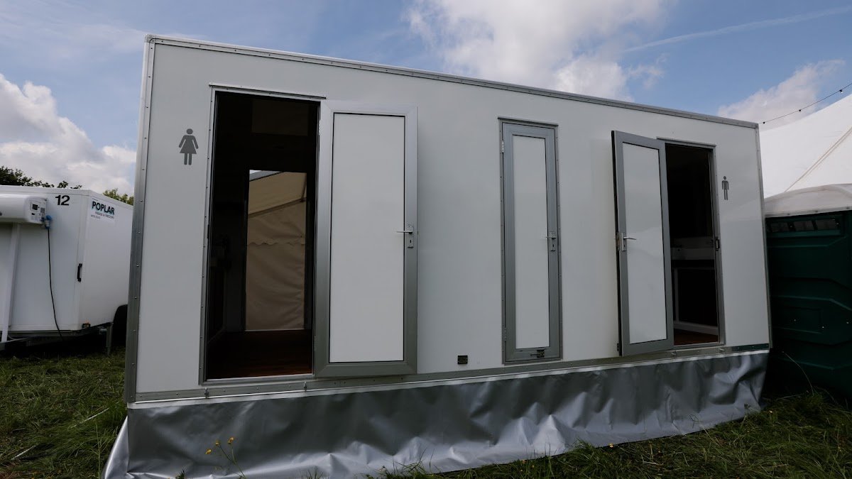 Poplar Event & Luxury Toilet Trailers Hire - Wrexham & Cheshire - Photo 4