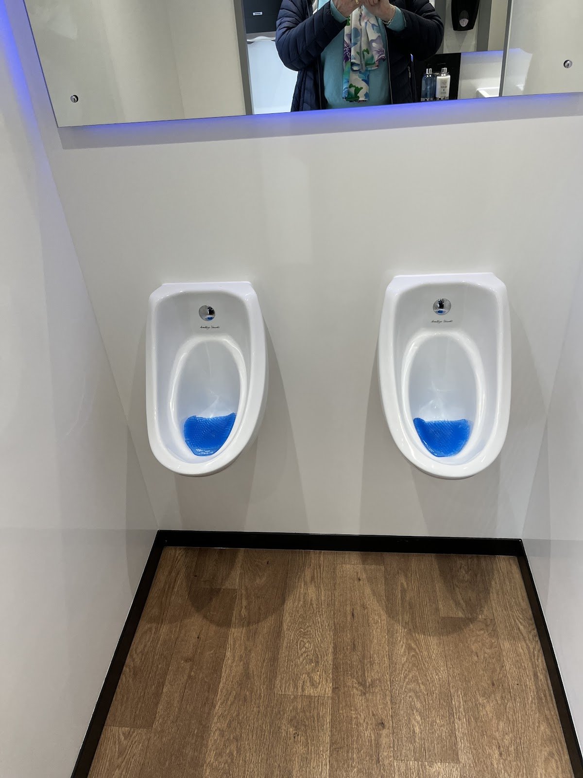 Posh Potties - Luxury Portable Toilet Hire - Photo 4