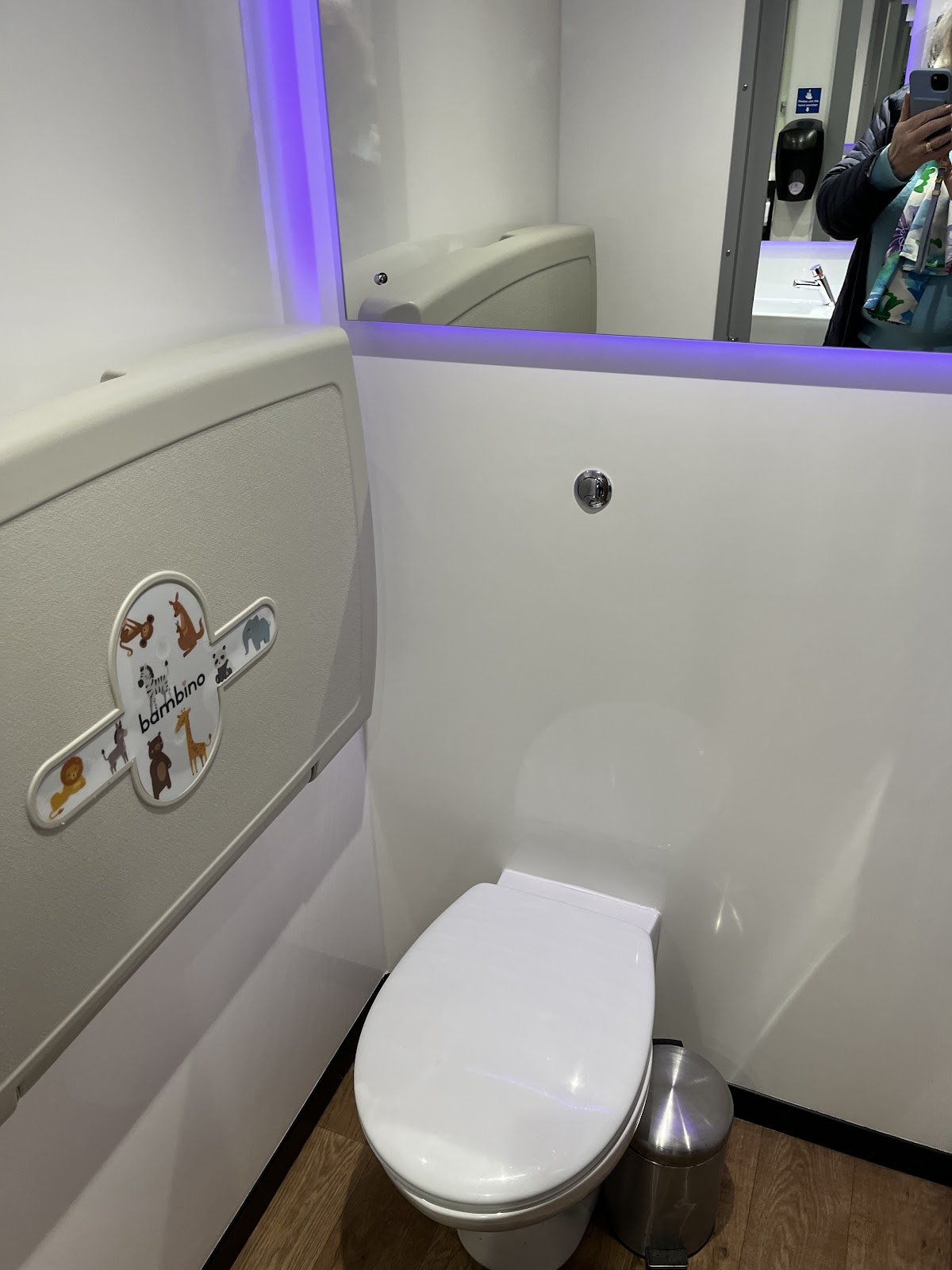 Posh Potties - Luxury Portable Toilet Hire - Photo 5