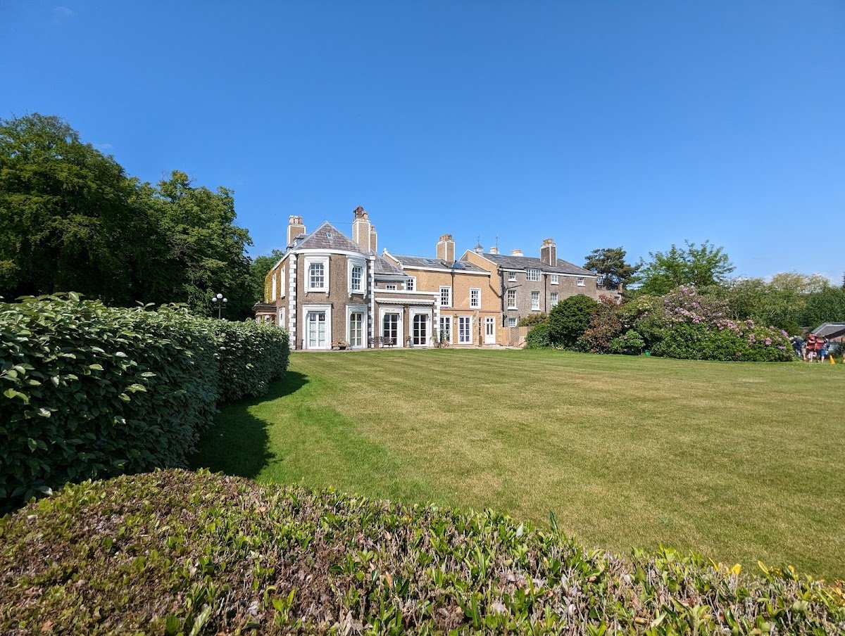 Poulton Hall - Photo 2