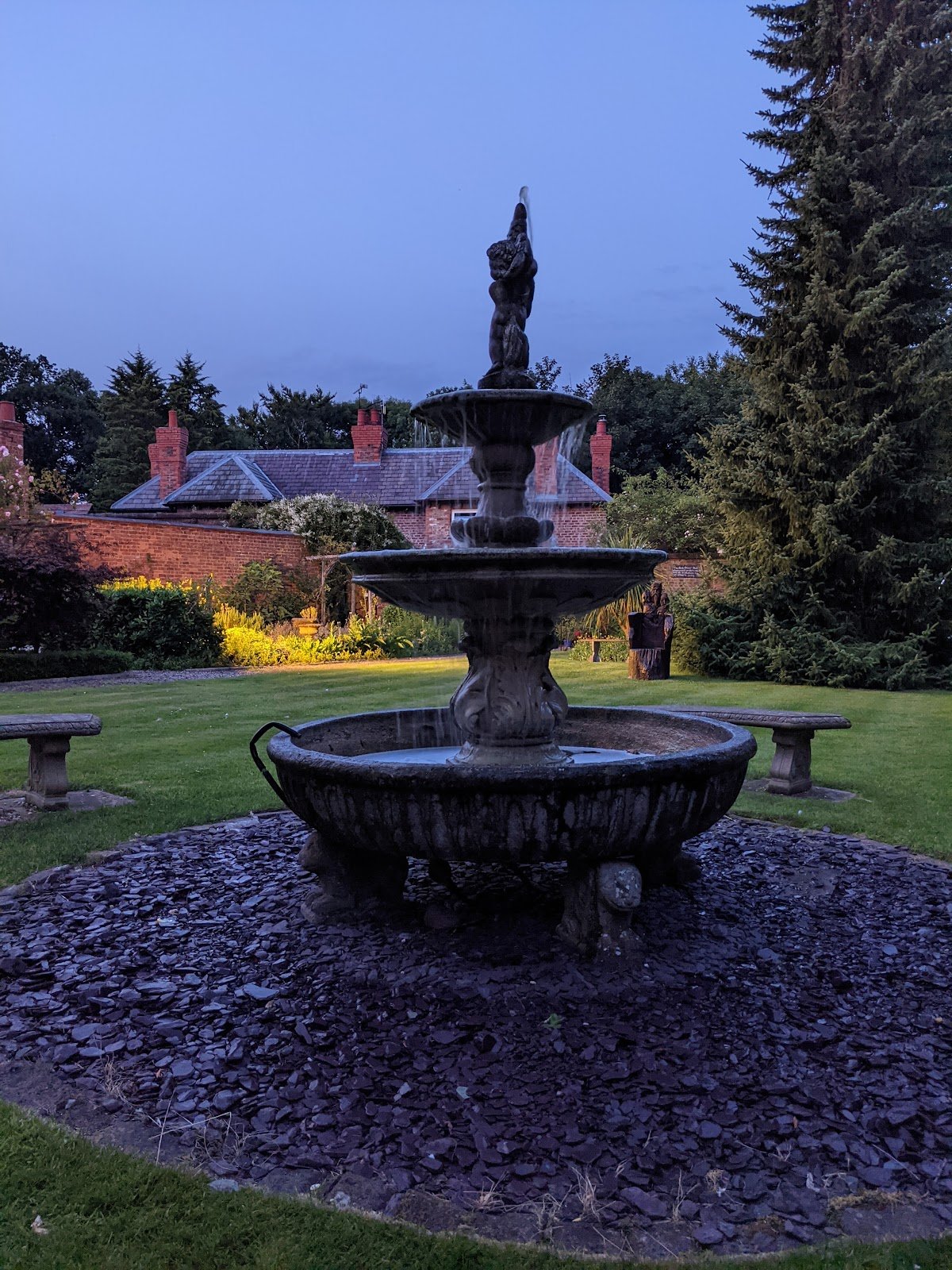 Poulton Hall - Photo 3