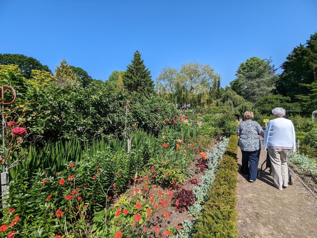 Poulton Hall - Photo 5