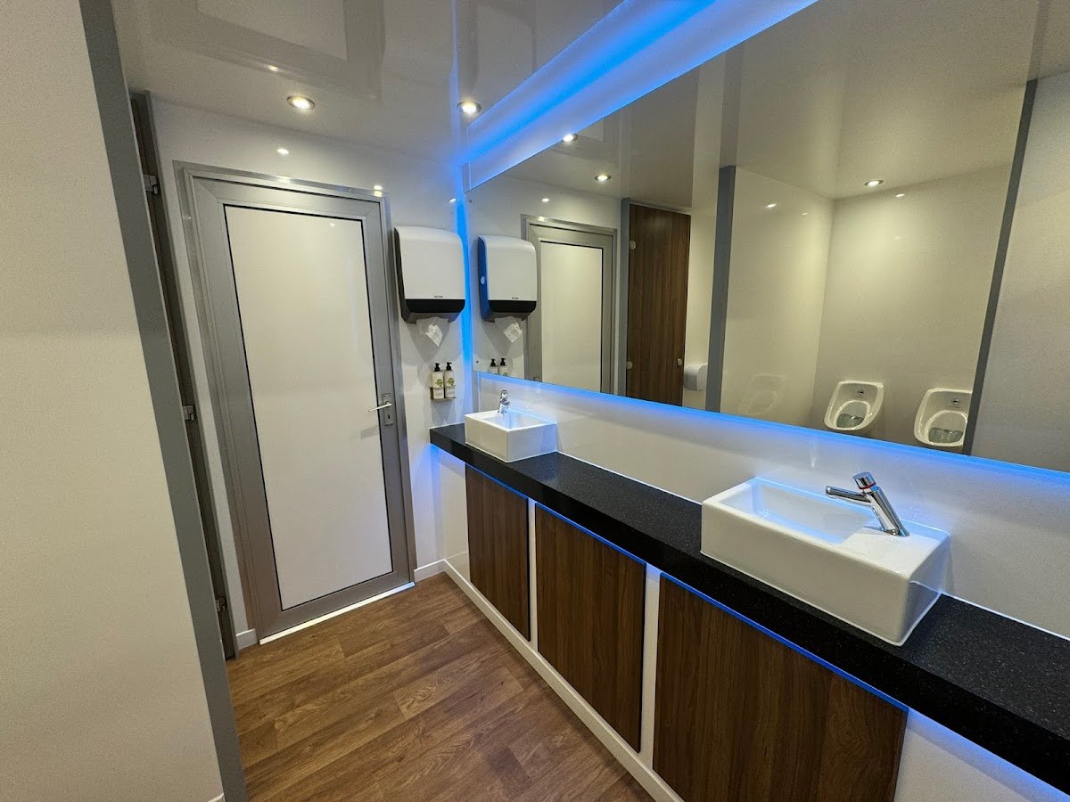 Sherwood Hire - Photo 2