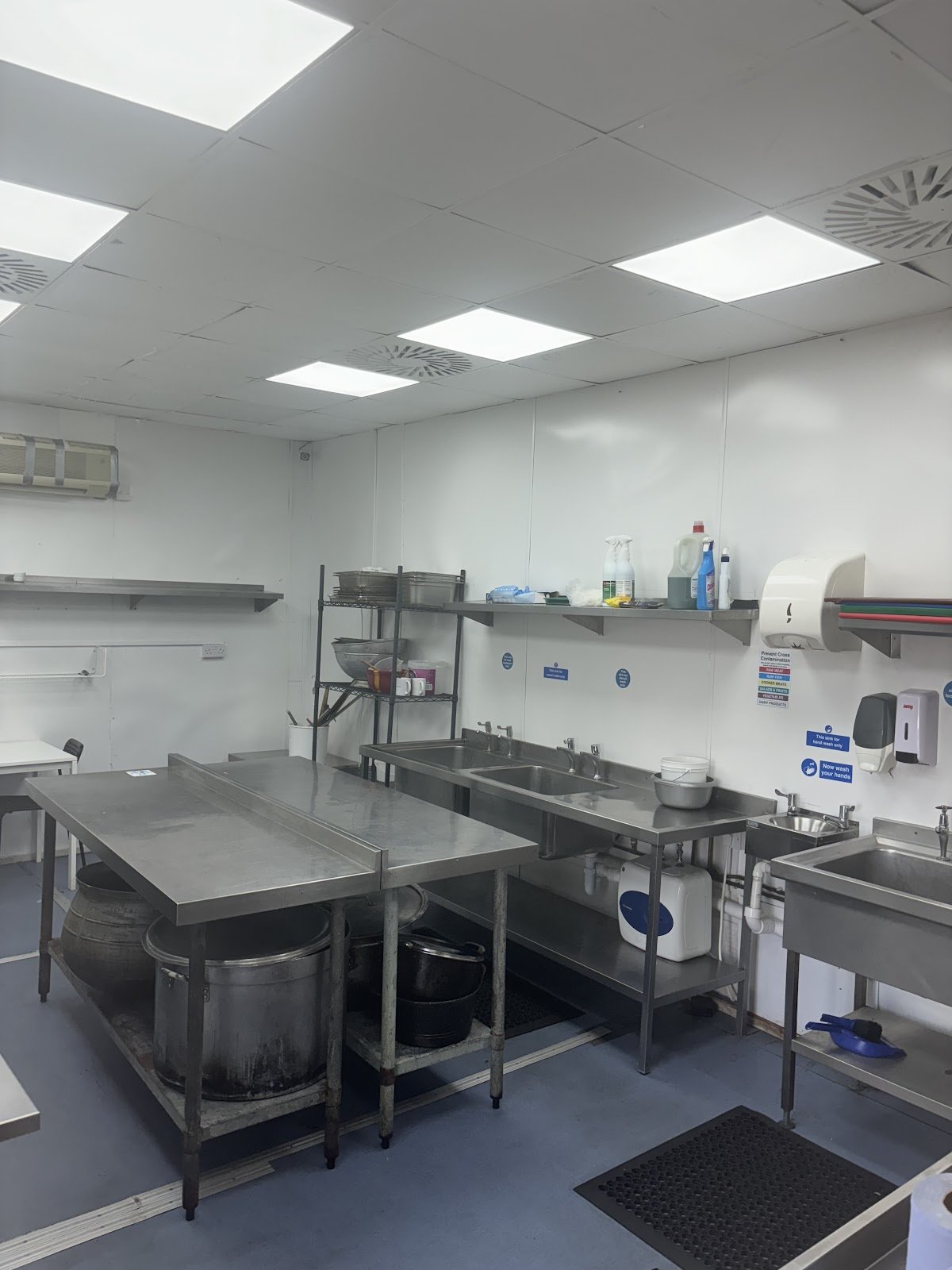SVN KITCHEN Hire - Photo 2