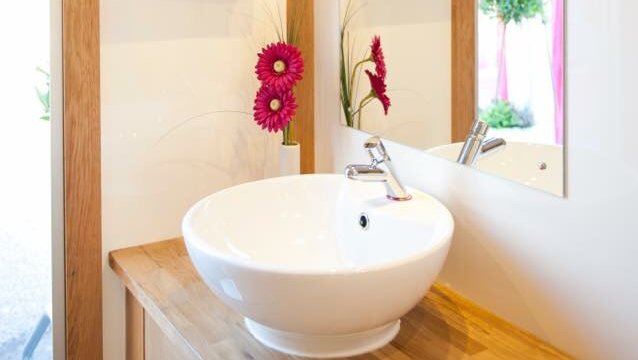 Sweet Pee Luxury Toilet Hire