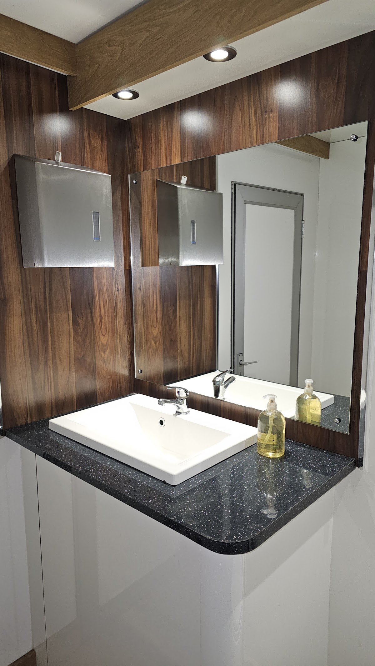 The Elite Hire Company - Photo 4