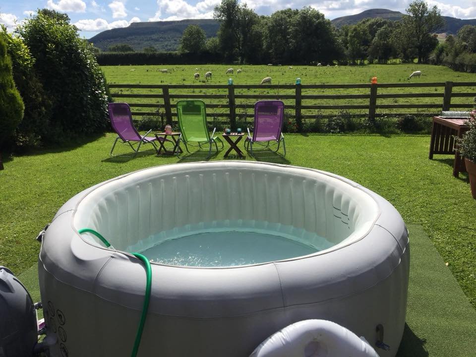 The Velvet Hot Tub Hire - Photo 3