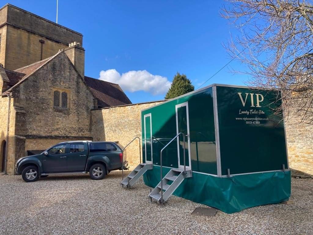 VIP Luxury Toilet Hire - Photo 2