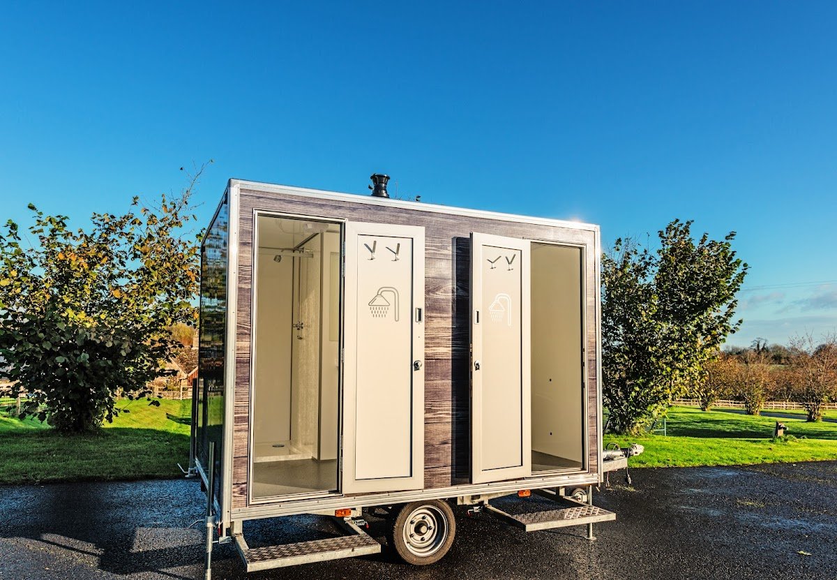 Wight Event Toilets - Photo 3