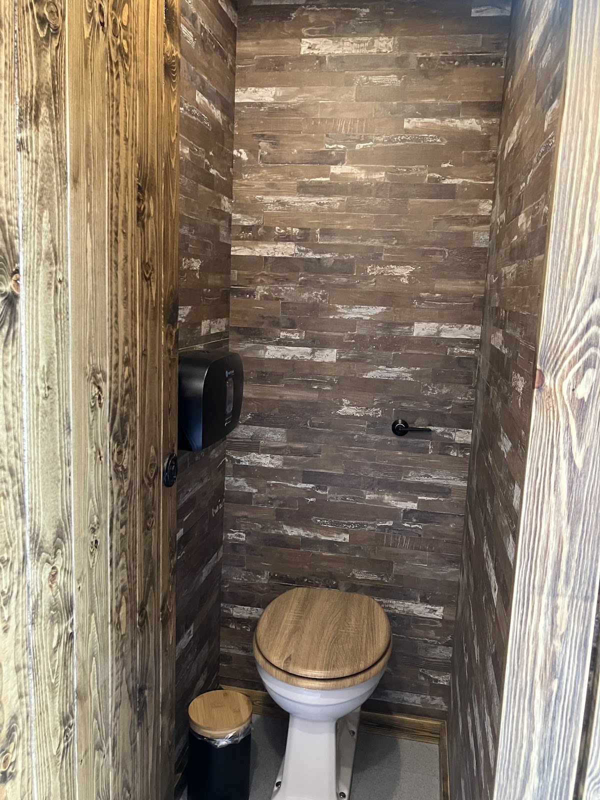 Wrekin Conveniences - Photo 3